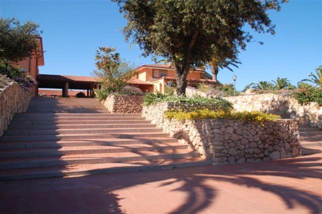 Residence Porto Coda Cavallo San Teodoro  Buitenkant foto
